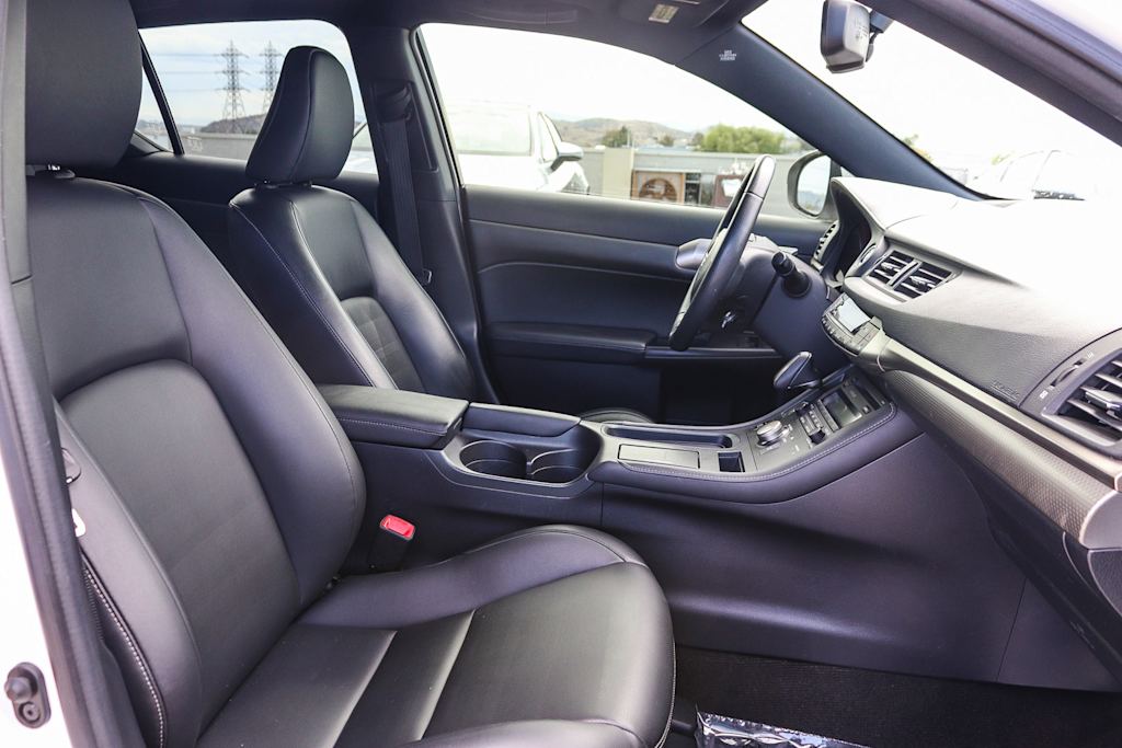 Thumbnail: 2014 Lexus CT - 8