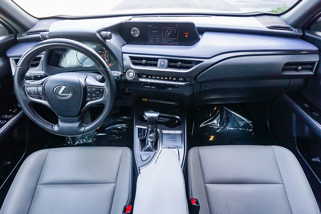 Thumbnail: 2020 Lexus UX - 2