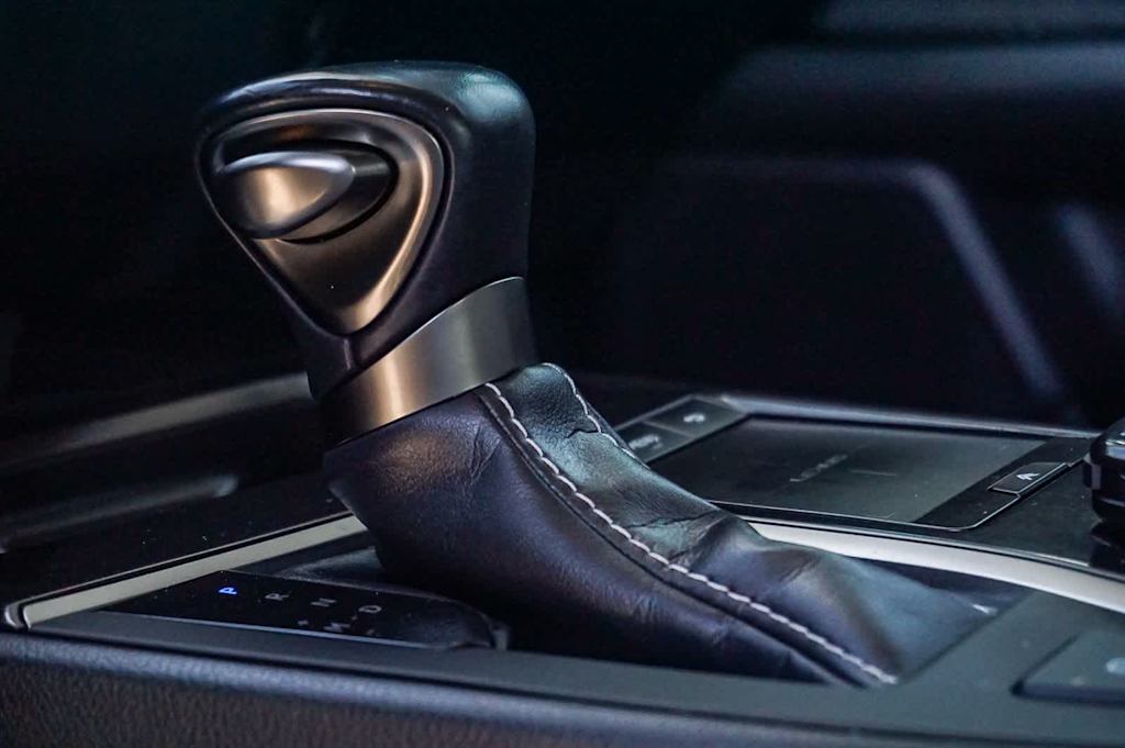 Thumbnail: 2020 Lexus UX - 14