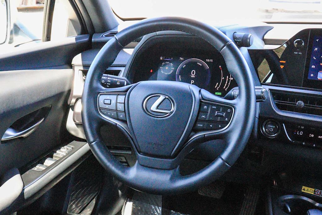 Thumbnail: 2025 Lexus UX - 7
