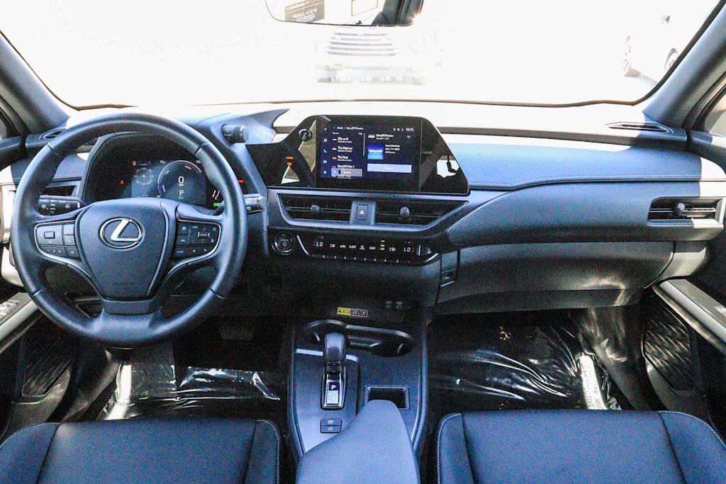 Thumbnail: 2025 Lexus UX - 2