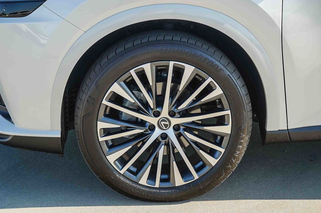 Thumbnail: 2024 Lexus RX - 7