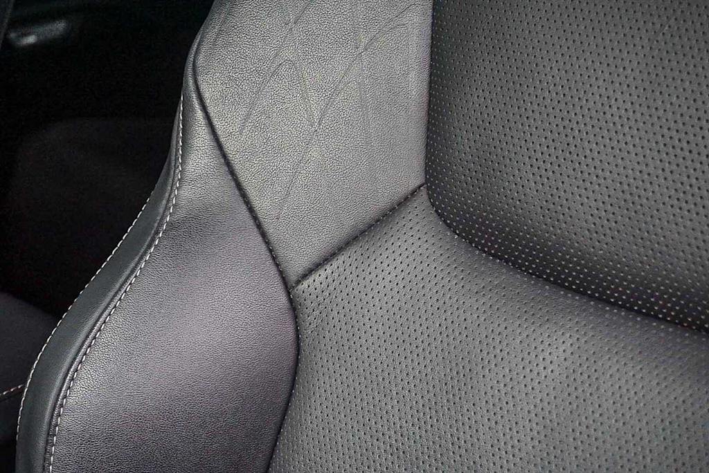 Thumbnail: 2023 Lexus RX - 28