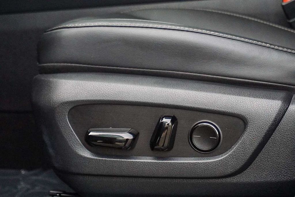 Thumbnail: 2023 Lexus RX - 25