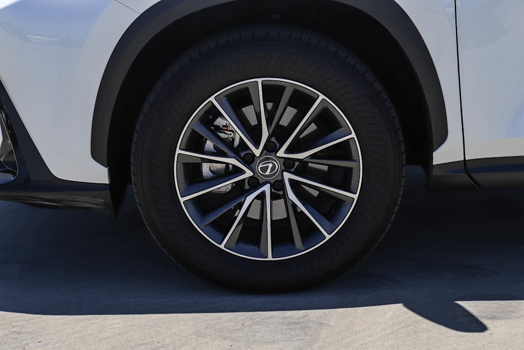Thumbnail: 2025 Lexus ES - 23