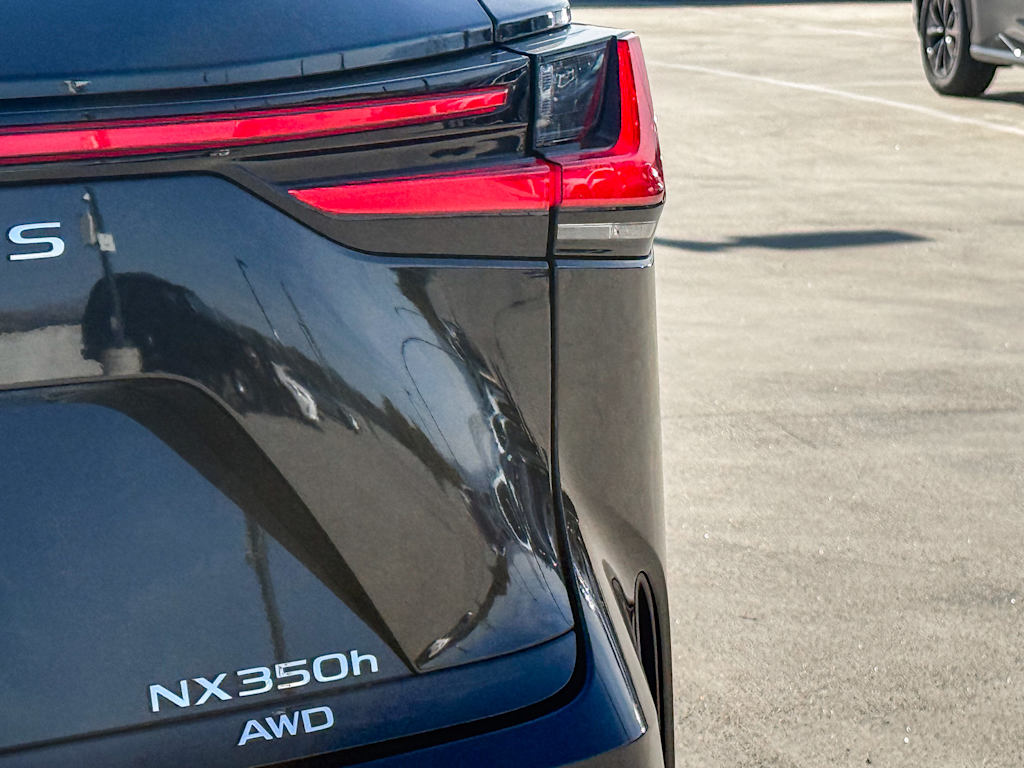 Thumbnail: 2024 Lexus ES - 22