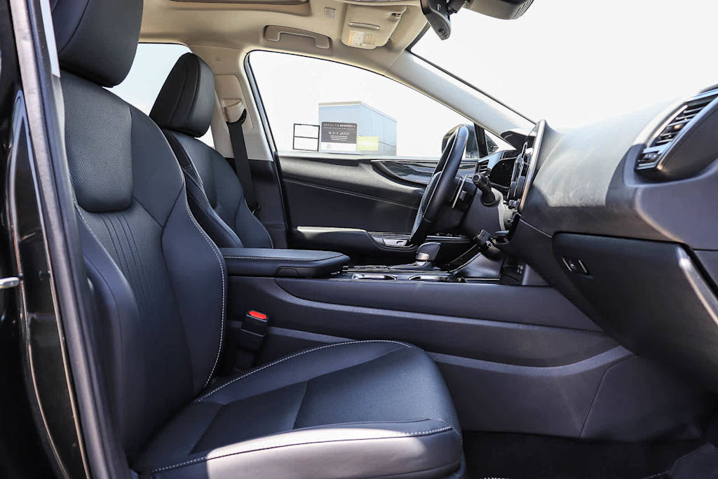 Thumbnail: 2025 Lexus ES - 8