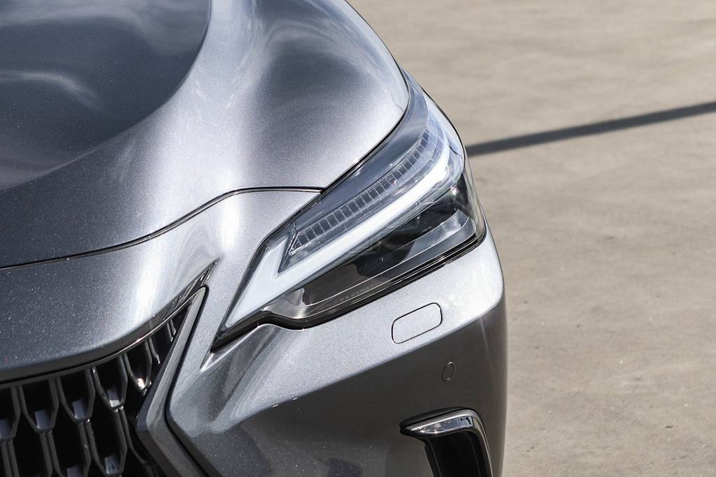 Thumbnail: 2024 Lexus ES - 20
