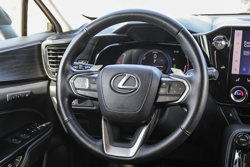Thumbnail: 2024 Lexus ES - 8