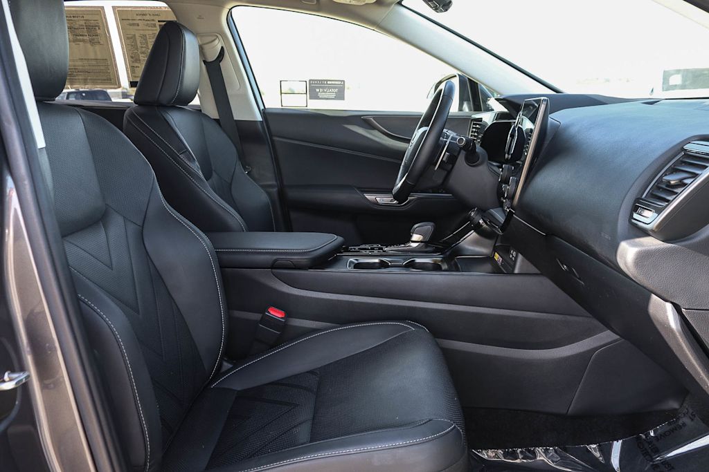 Thumbnail: 2024 Lexus ES - 9