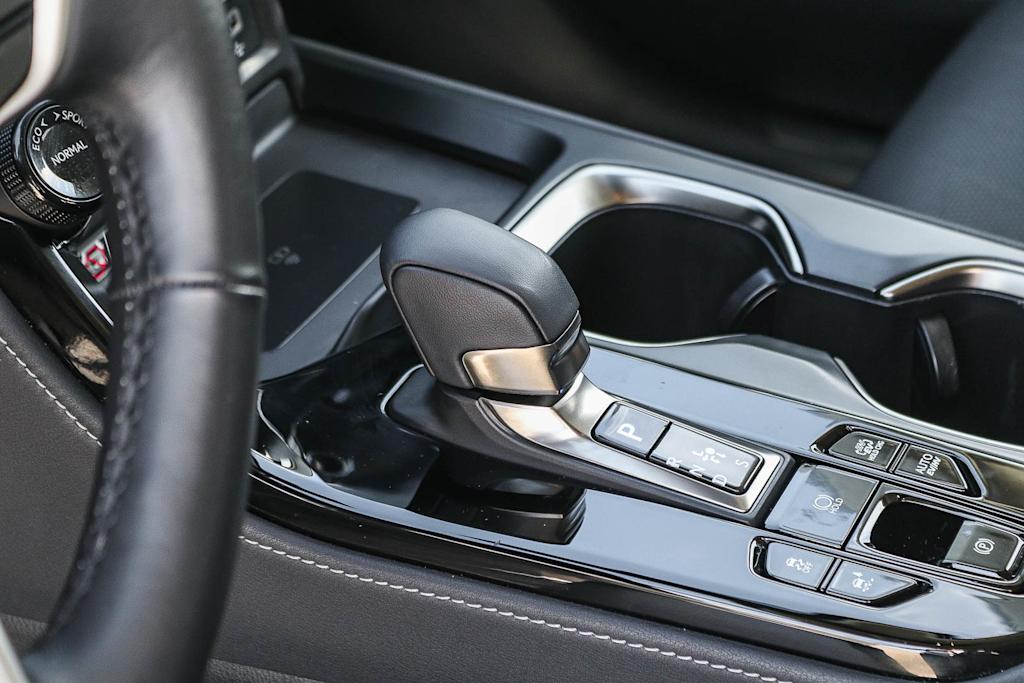 Thumbnail: 2024 Lexus ES - 13