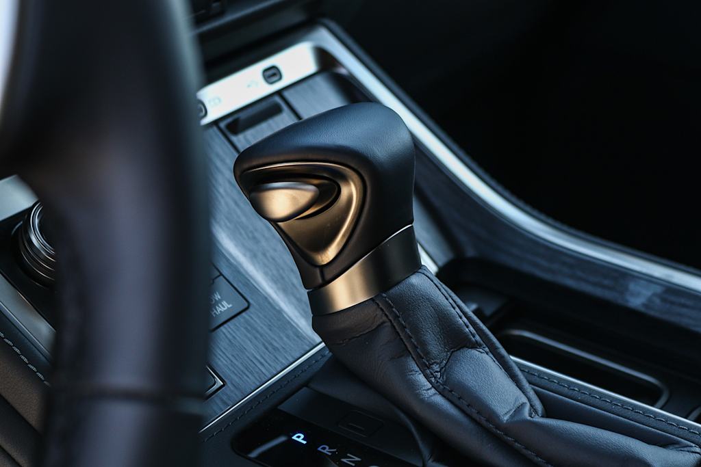 Thumbnail: 2026 Lexus ES - 14