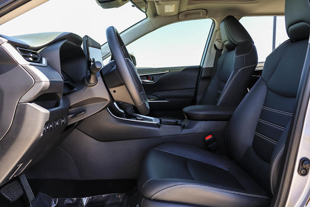 Thumbnail: 2024 Toyota RAV4 - 9