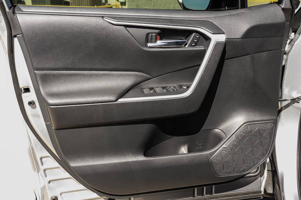 Thumbnail: 2024 Toyota RAV4 - 27
