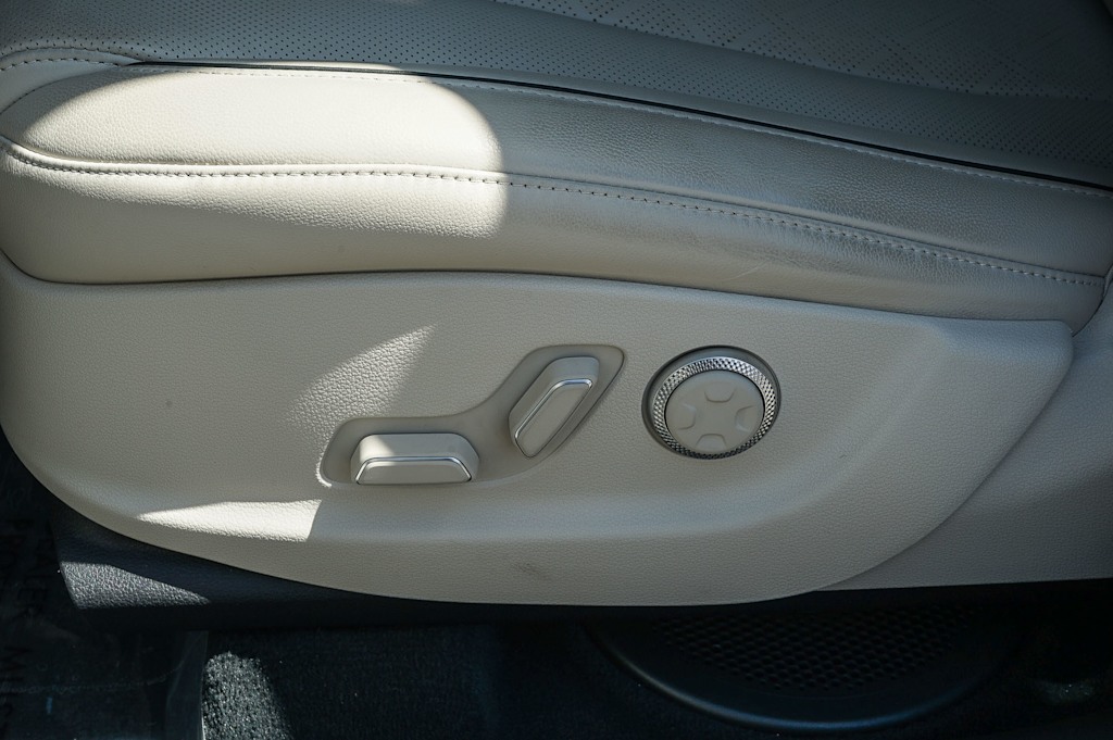 Thumbnail: 2026 Genesis GV80 - 29