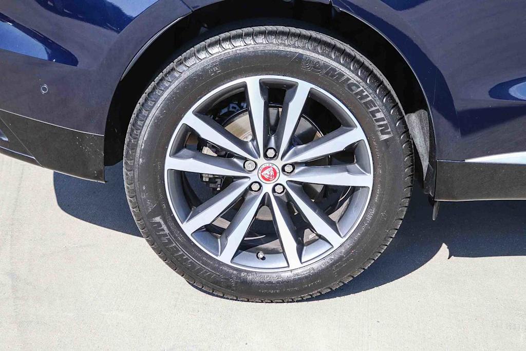 Thumbnail: 2021 Jaguar F-Pace - 22