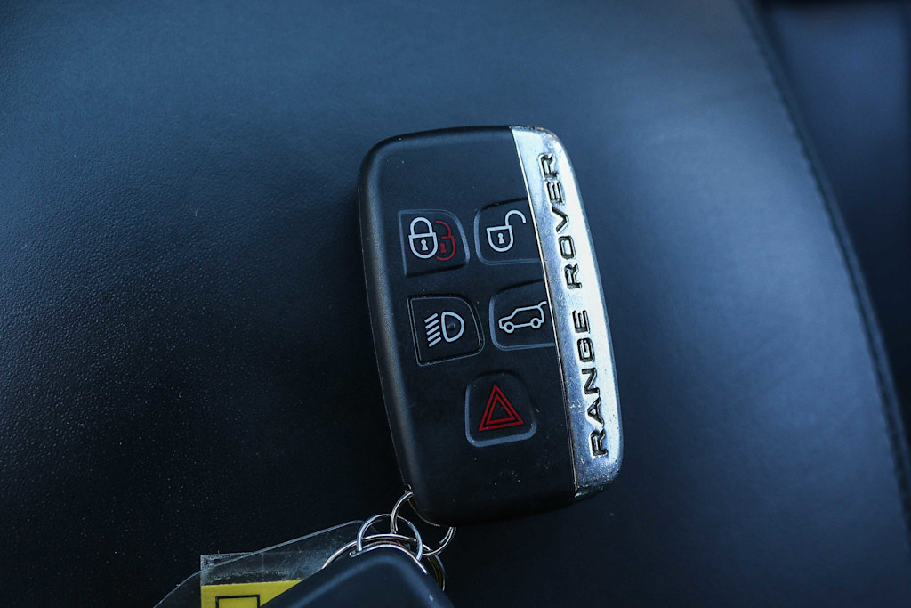 Thumbnail: 2014 Land Rover Range Rover - 16