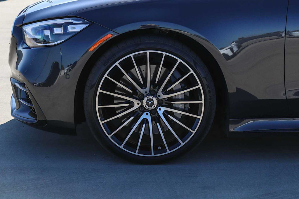 Thumbnail: 2022 Mercedes-Benz S-Class - 22