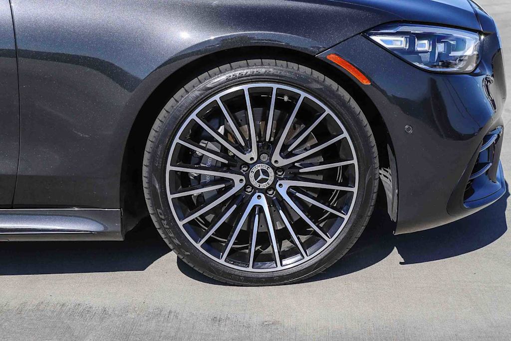Thumbnail: 2022 Mercedes-Benz S-Class - 6