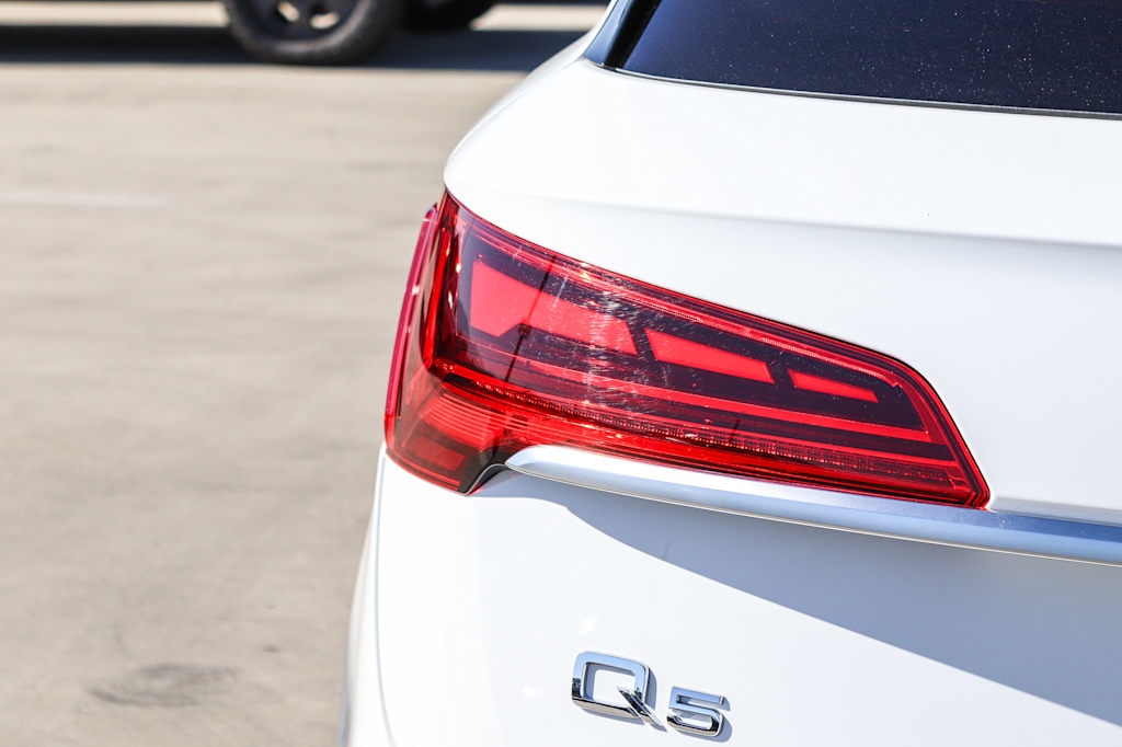Thumbnail: 2021 Audi Q5 - 23