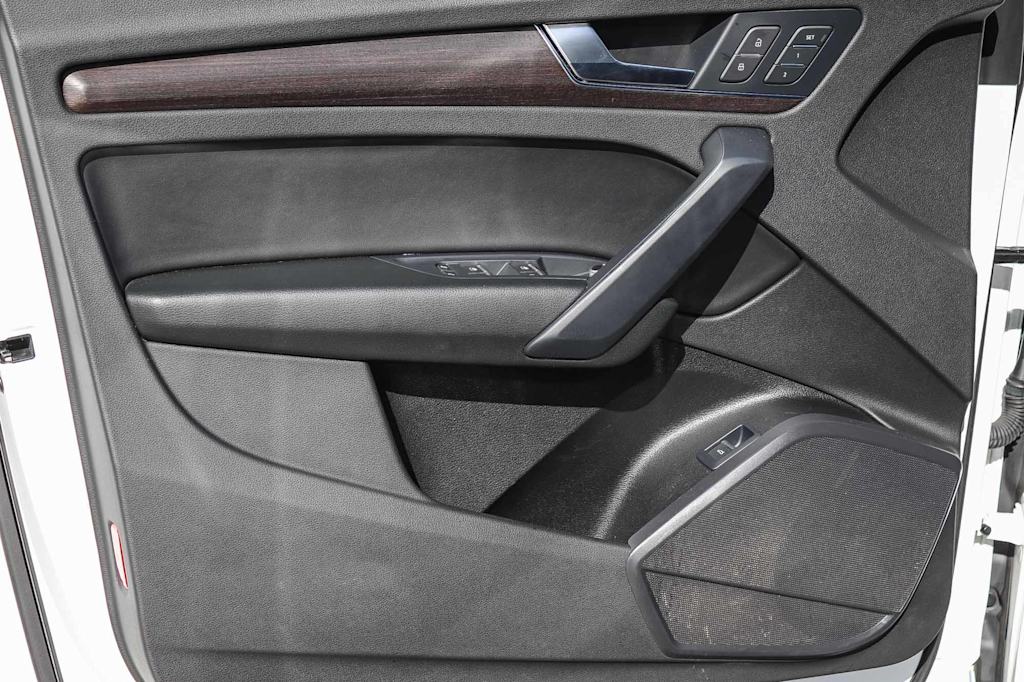 Thumbnail: 2021 Audi Q5 - 27