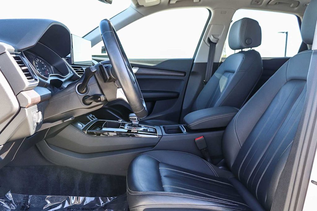 Thumbnail: 2021 Audi Q5 - 11
