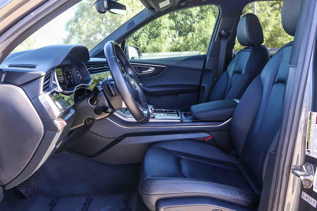 Thumbnail: 2021 Audi Q7 - 10