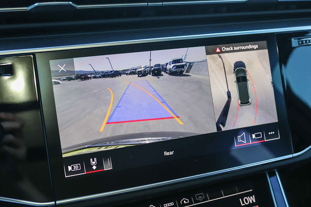 Thumbnail: 2021 Audi Q7 - 31