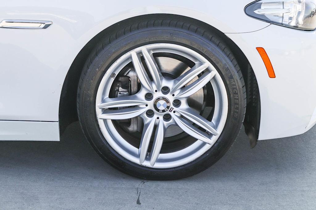 Thumbnail: 2016 BMW 5 Series - 7