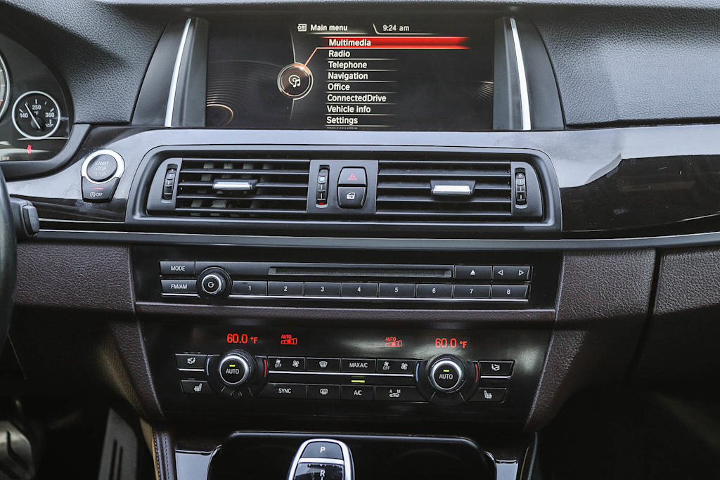 Thumbnail: 2016 BMW 5 Series - 13