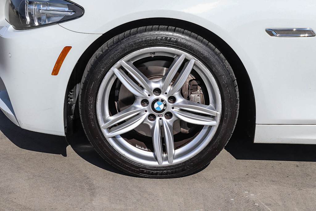 Thumbnail: 2016 BMW 5 Series - 24