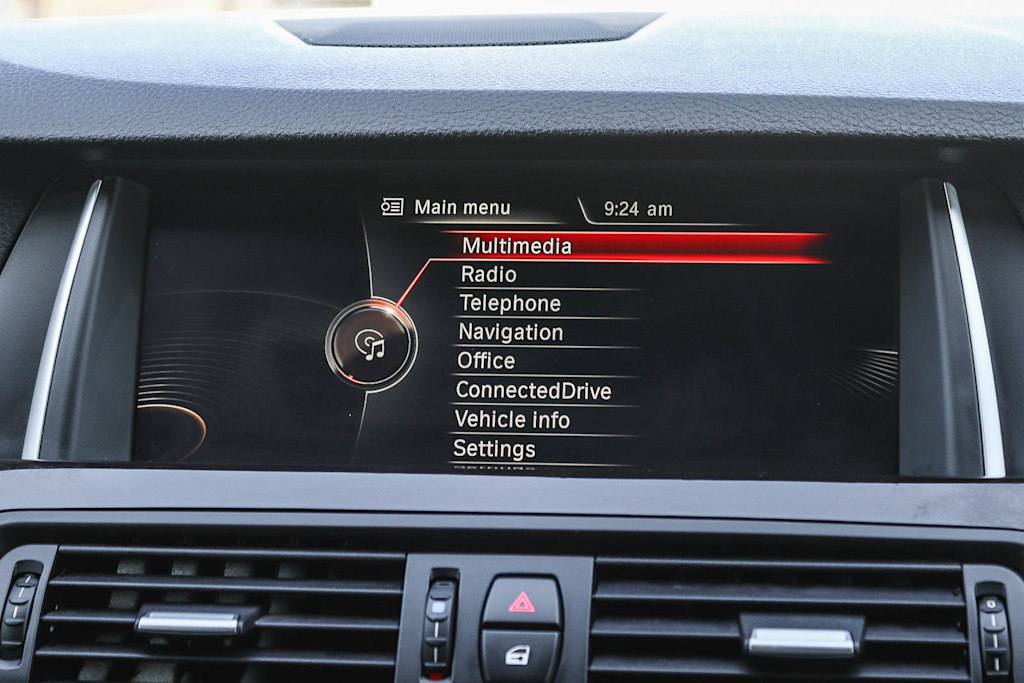 Thumbnail: 2016 BMW 5 Series - 28