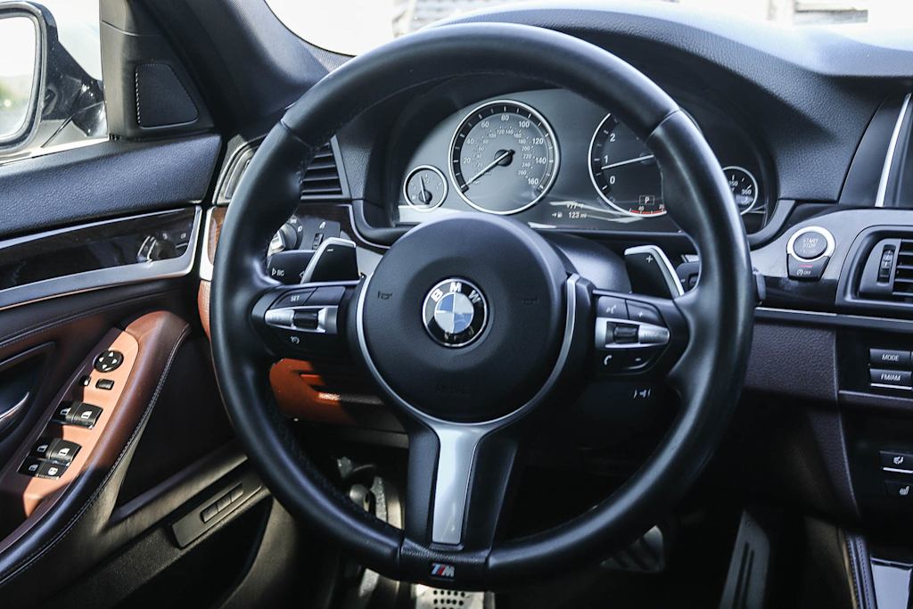 Thumbnail: 2016 BMW 5 Series - 9