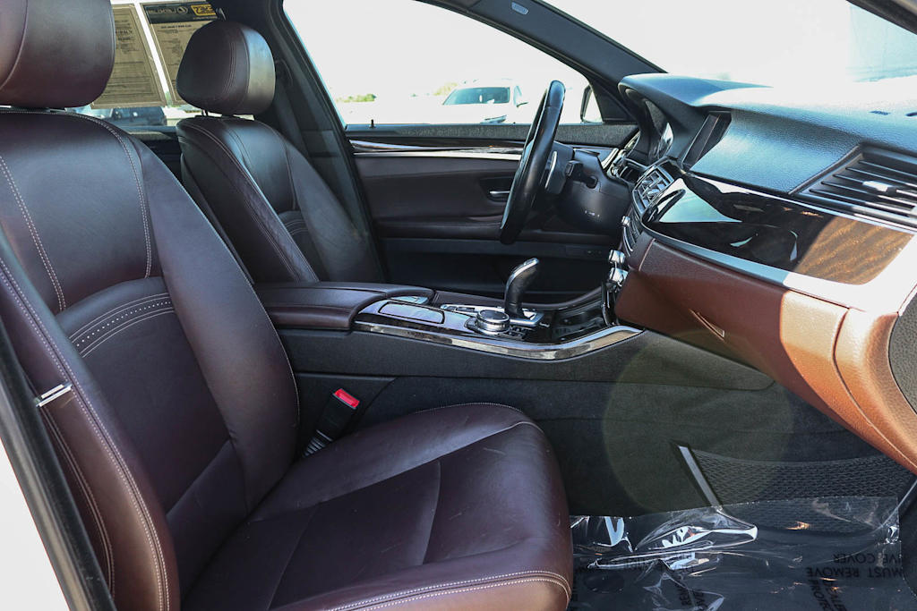 Thumbnail: 2016 BMW 5 Series - 10
