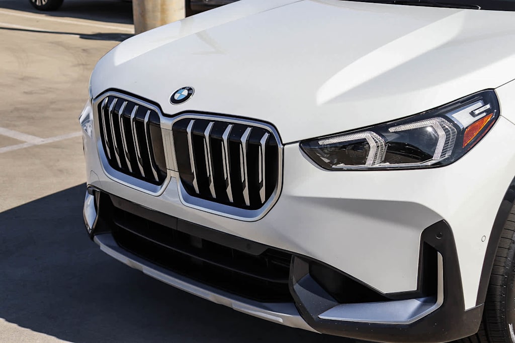 Thumbnail: 2023 BMW X1 - 21
