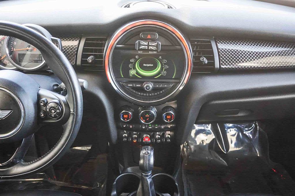Thumbnail: 2018 MINI Cooper - 7