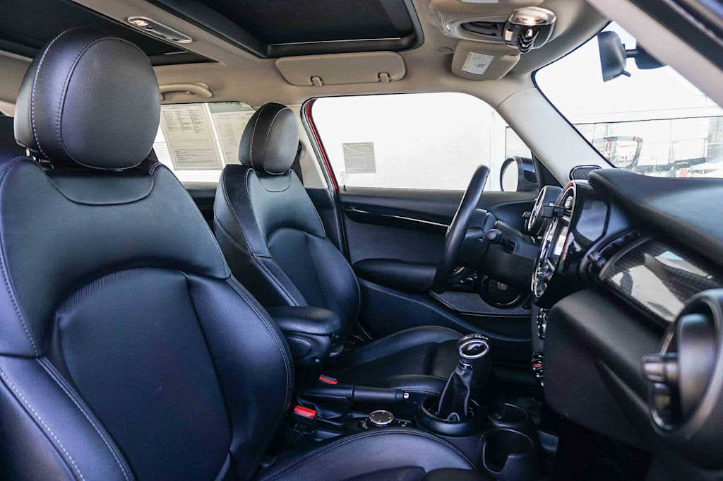Thumbnail: 2018 MINI Cooper - 8