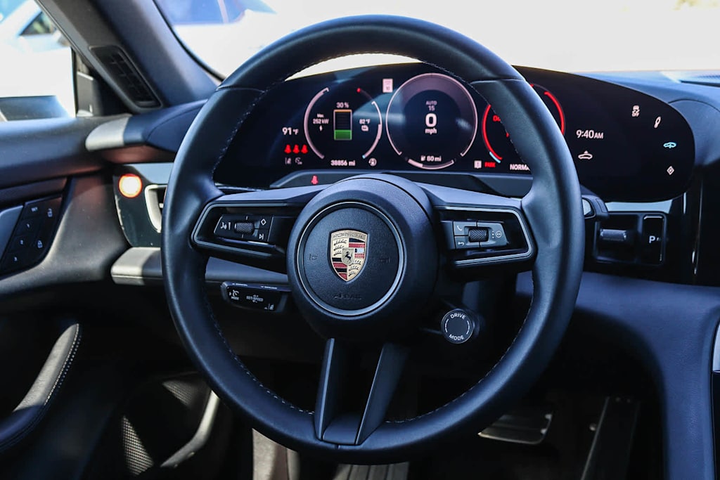 Thumbnail: 2025 Porsche Taycan - 7