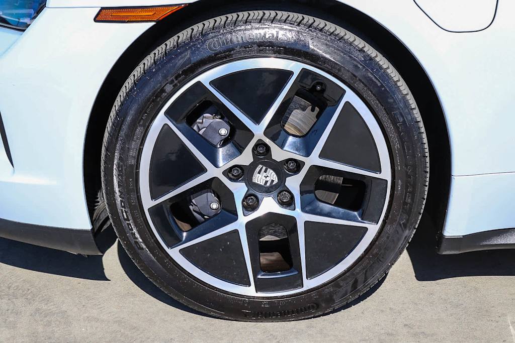 Thumbnail: 2025 Porsche Taycan - 20