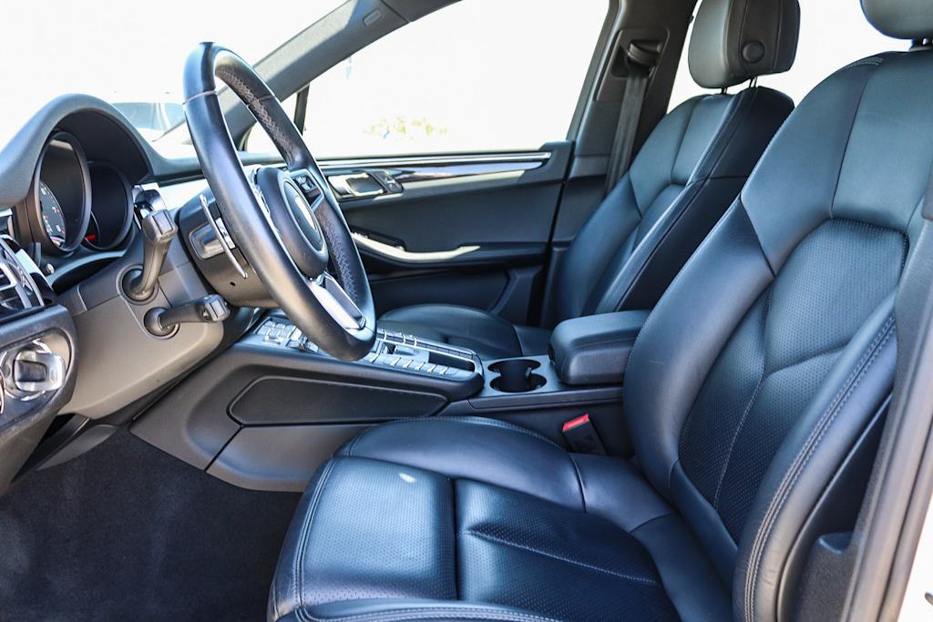 Thumbnail: 2020 Porsche Macan - 11