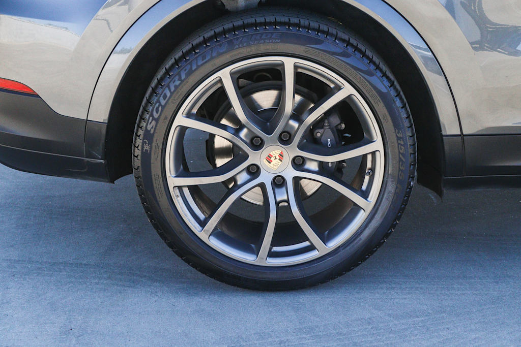 Thumbnail: 2020 Porsche Cayenne - 23