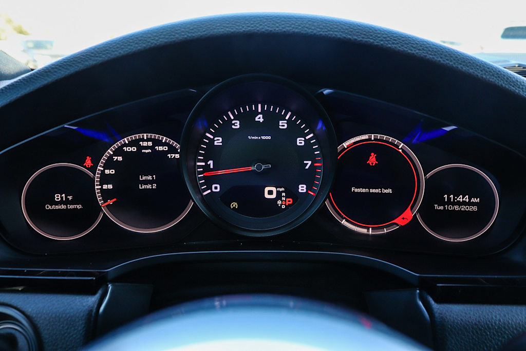 Thumbnail: 2020 Porsche Cayenne - 16