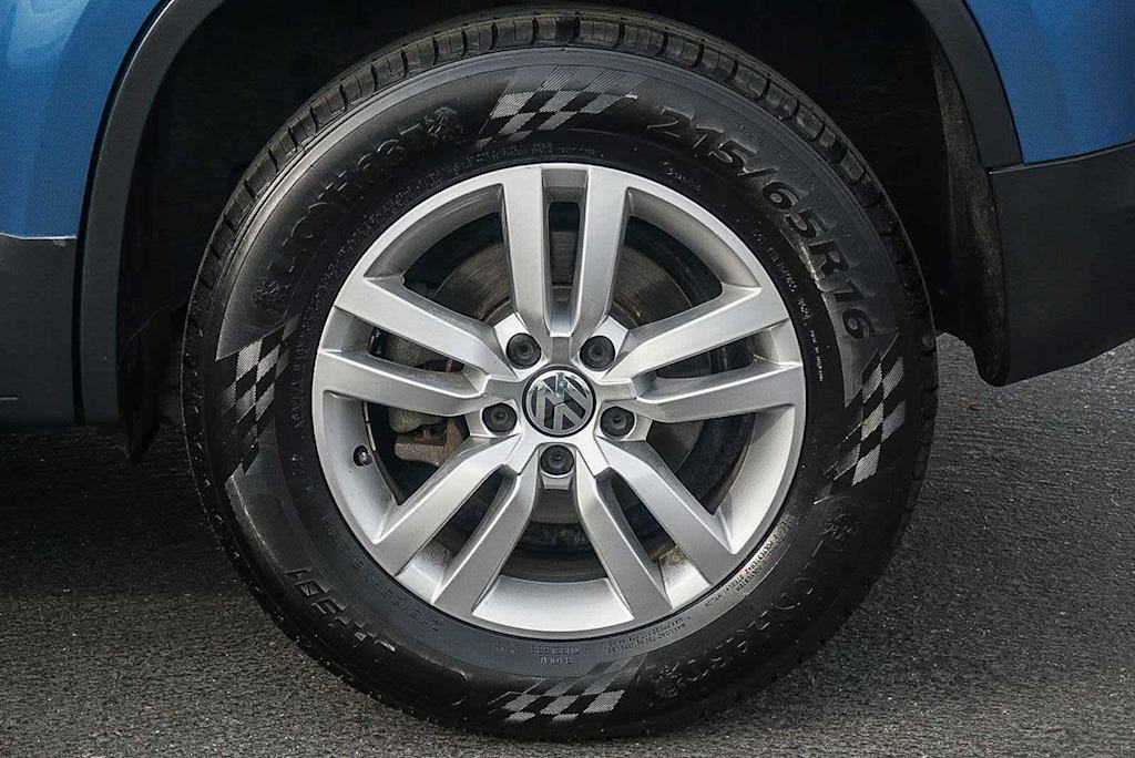 Thumbnail: 2017 Volkswagen Tiguan - 21