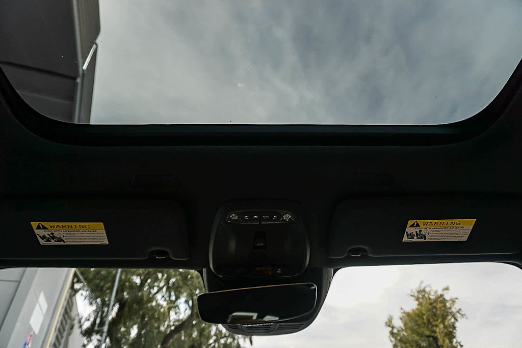 Thumbnail: 2022 Volvo XC40 - 26