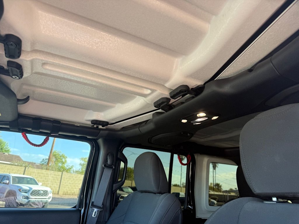 Thumbnail: 2023 Jeep Wrangler - 20