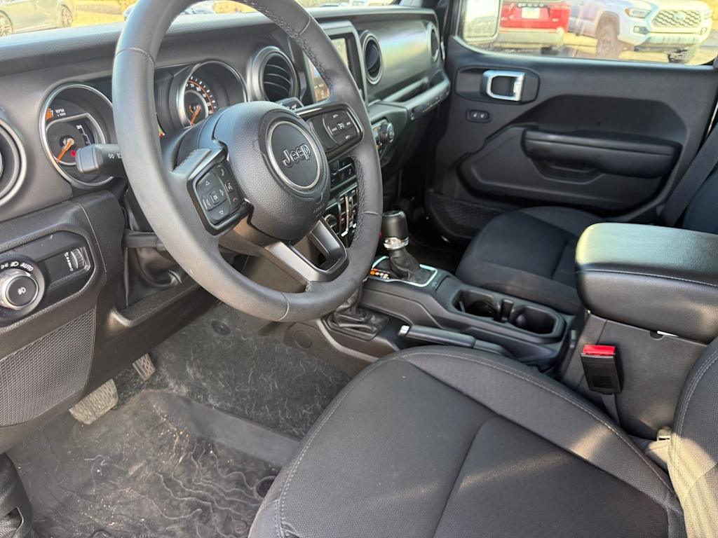 Thumbnail: 2023 Jeep Wrangler - 6