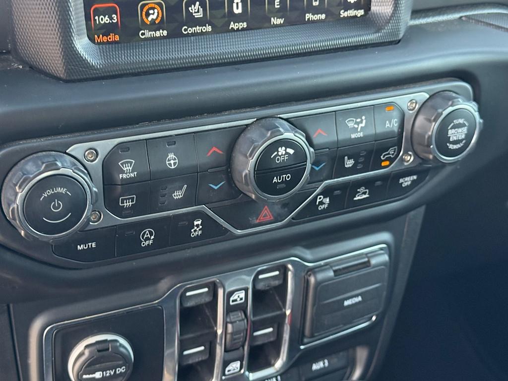 Thumbnail: 2022 Jeep Wrangler - 26