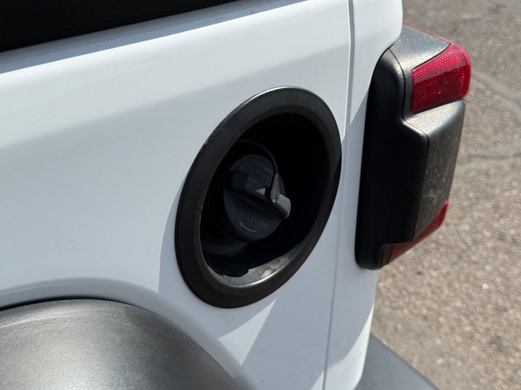 Thumbnail: 2022 Jeep Wrangler - 20