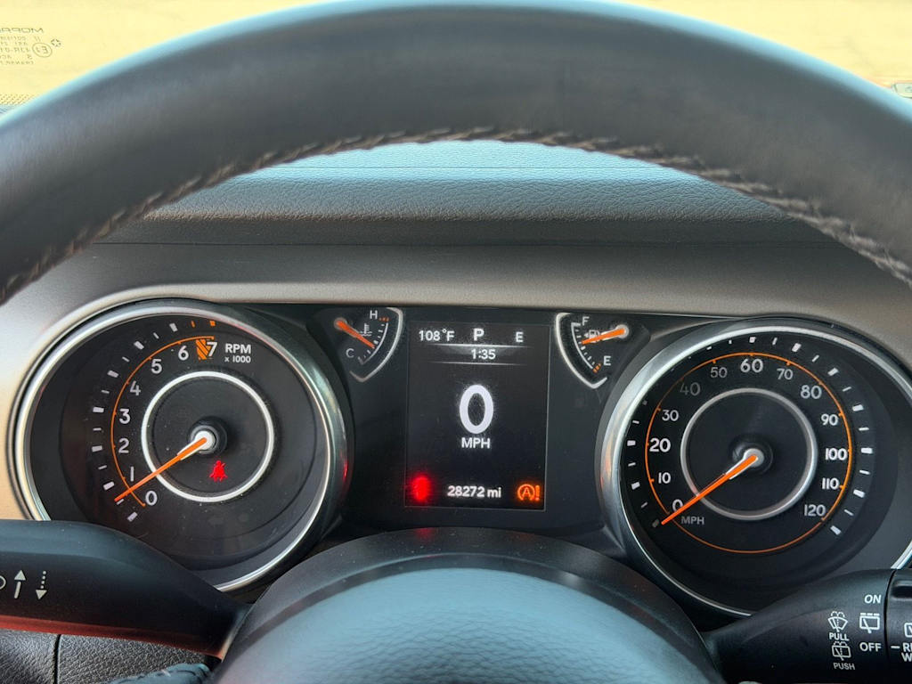 Thumbnail: 2018 Jeep Wrangler - 14