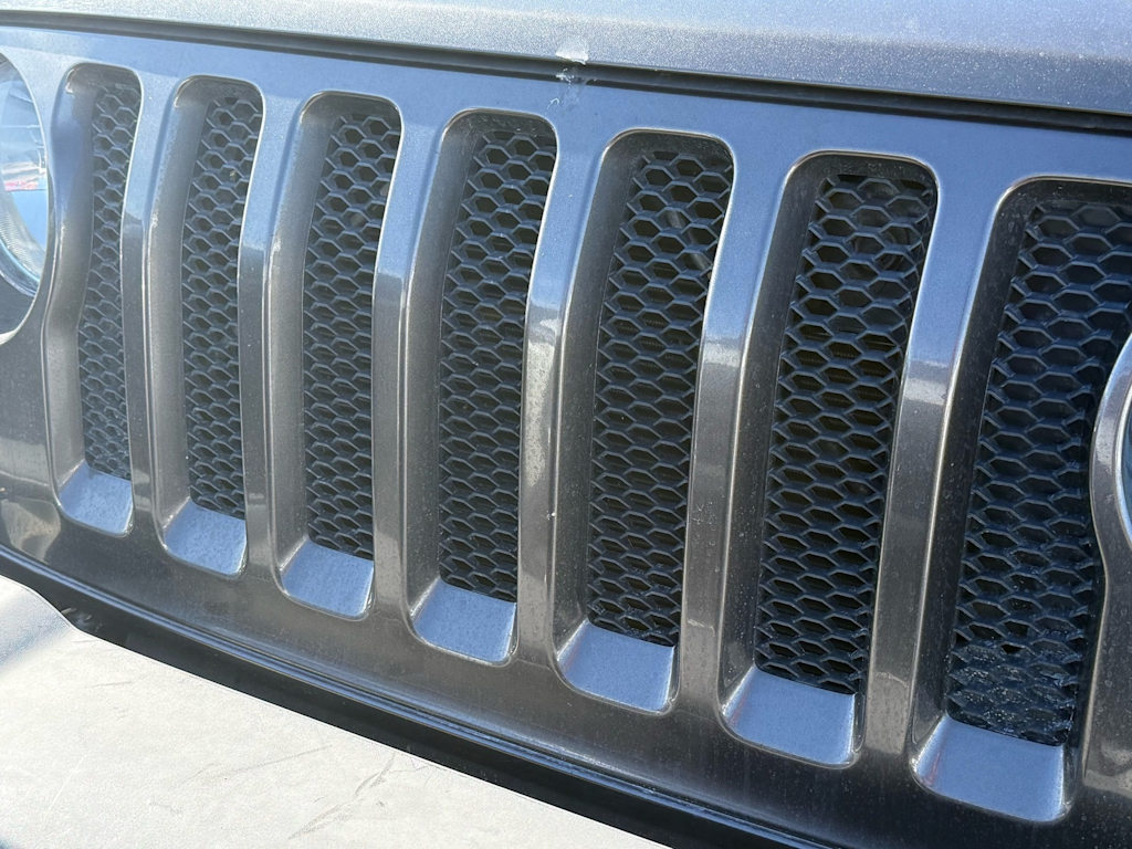 Thumbnail: 2018 Jeep Wrangler - 3